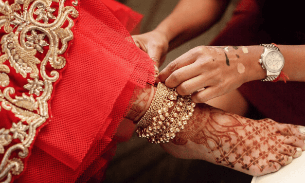 Proč je zlato nedílnou součástí každé indické svatby?